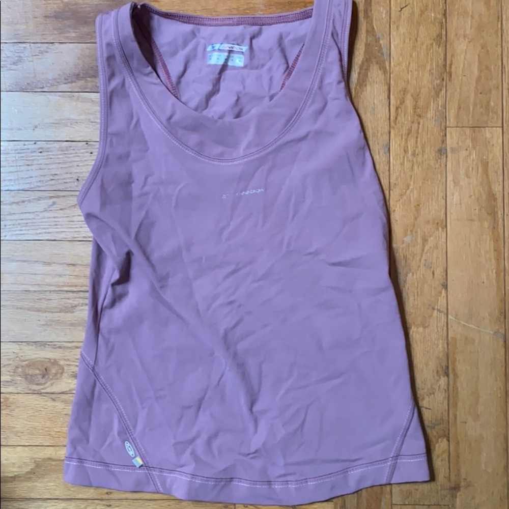 Reebok top